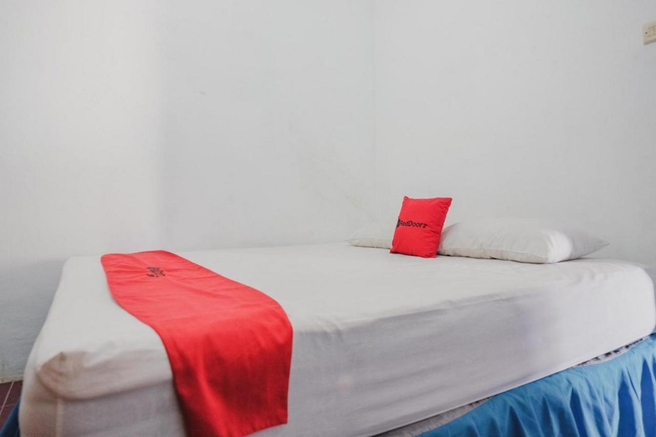 Reddoorz Near Pantai Florida Anyer Hotel Serang Luaran gambar